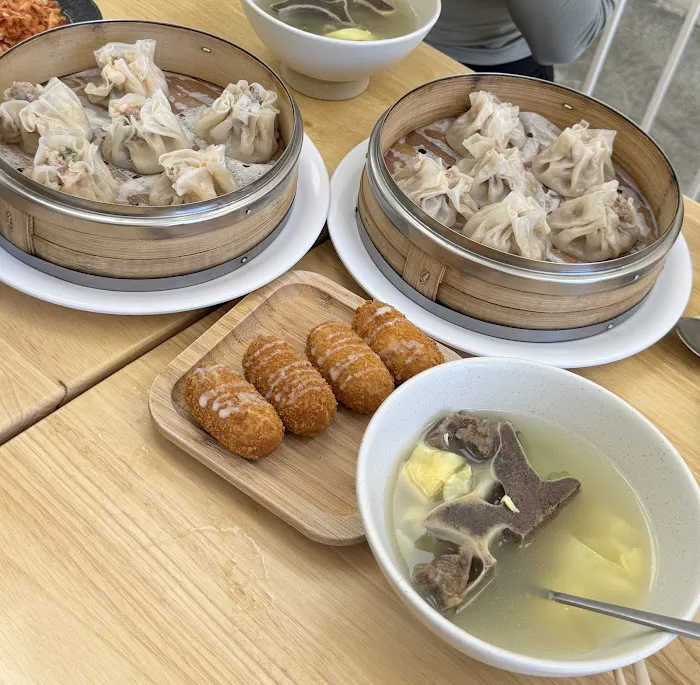 Niukee Shumai 4