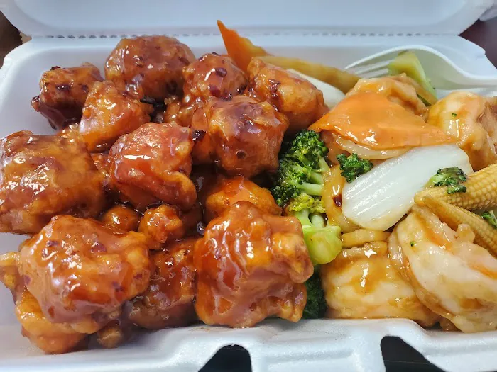 Golden House Chinese restaurant 8