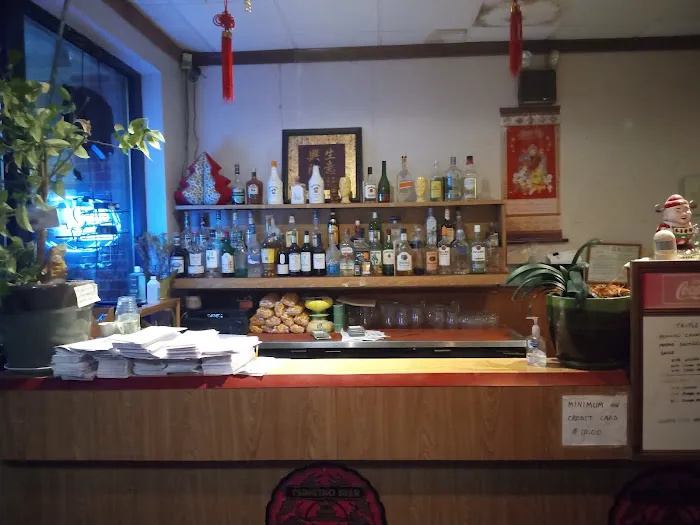 Lucky Inn Wok 2