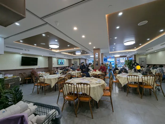 Golden Seafood Palace 7