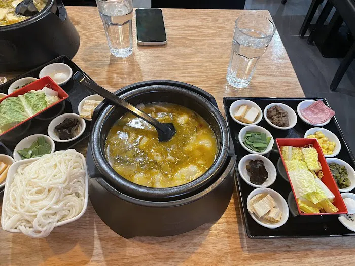 Shi miao dao noodle house 2