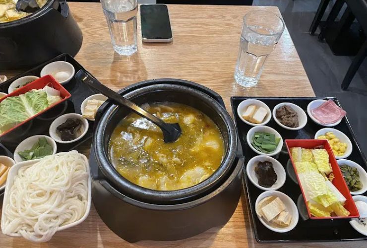 Shi miao dao noodle house 1
