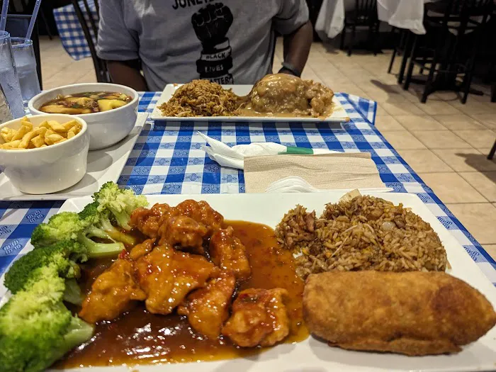 Golden Dragon Bar and Grill 8
