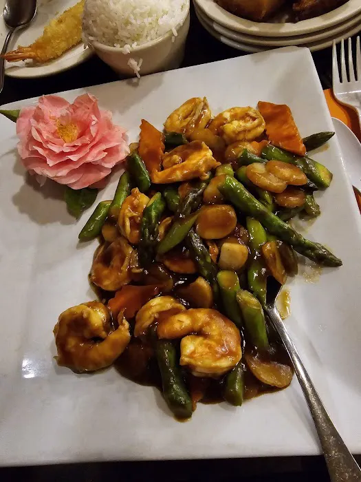 Jessica Zheng's East West Bistro - Chinese And Sushi Bar 9
