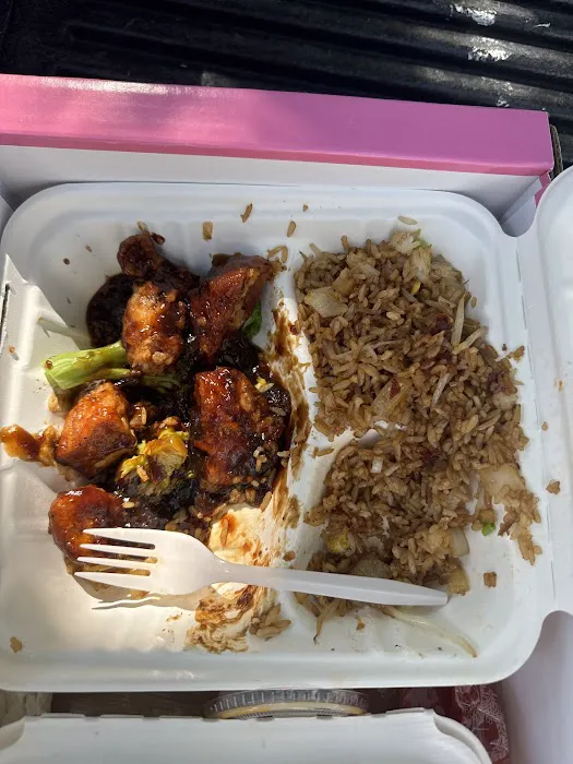 Chow Mein Charlie 4