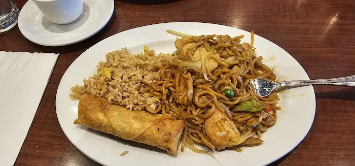 Dragon Wok Fine Chinese Restaurant 8