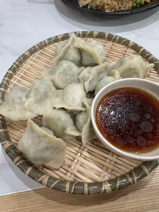 Seasons Noodles & Dumplings Garden 7