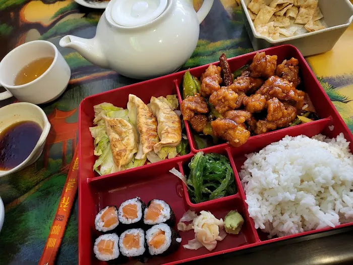 Ginmiya (Chinese Japanese & Thai Restaurant) 9