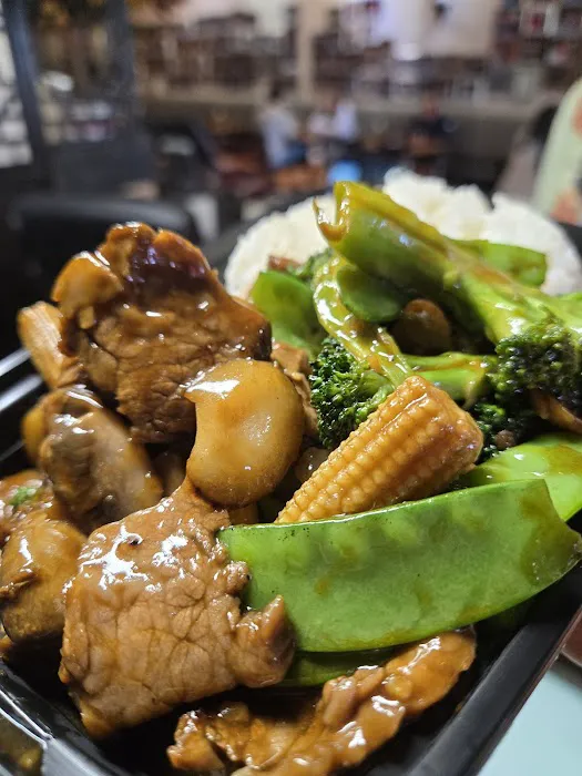 Qianlong Chinese Cuisine Restaurant 8