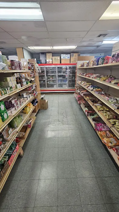 Pekin Chinese Restaurant and Supermarket 7
