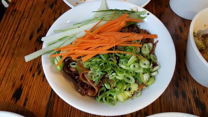 Bao & Noodle 6