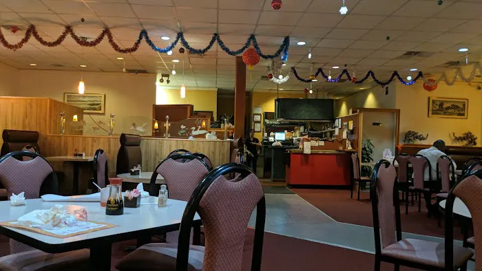 Ton's Palace Chinese Restaurant 9
