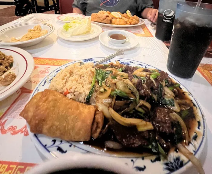 Yen Jing Chinese Restaurant 3
