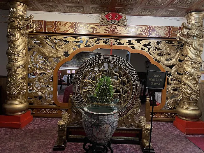 Yen Jing Chinese Restaurant 10