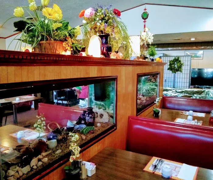 Golden Wok Inn 3
