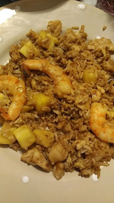 Golden Wok Inn 4