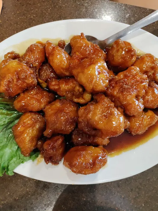 Three Happiness Restaurant 10