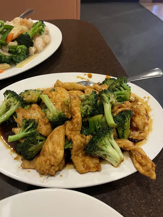 Three Happiness Restaurant 5