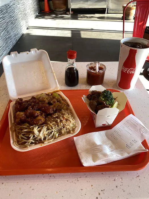 Wong's Wok Chinese Food 6