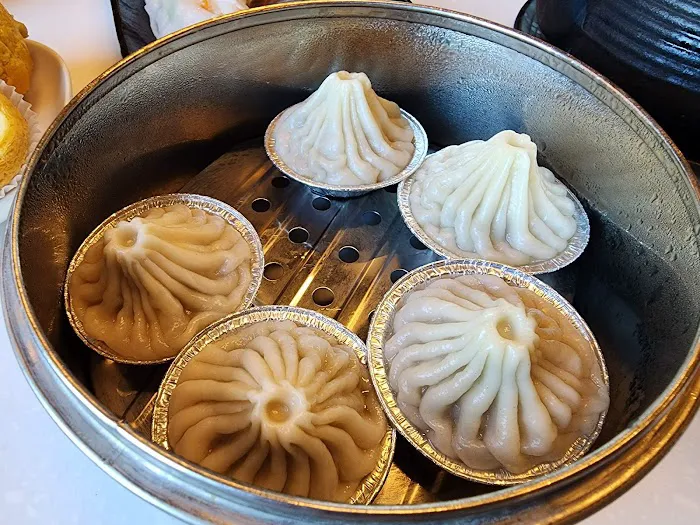 Lunasia Dim Sum House 6