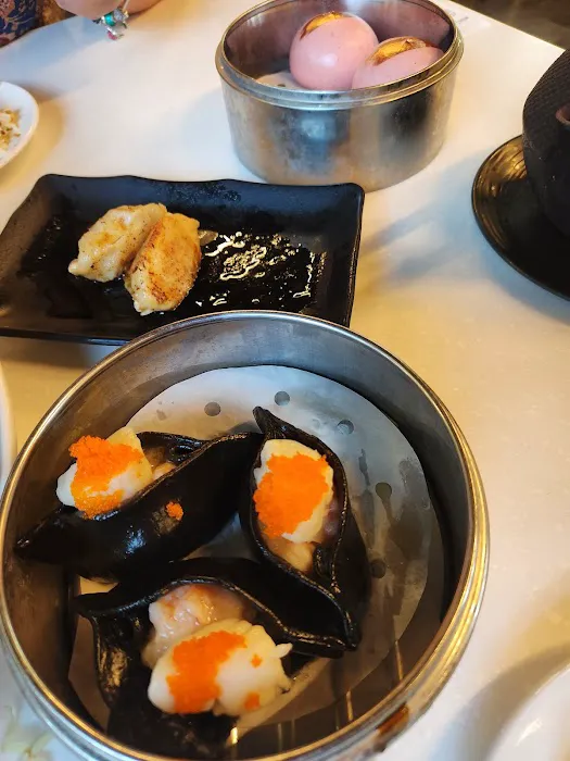 Lunasia Dim Sum House 8