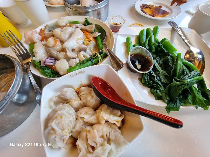 Lunasia Dim Sum House 9