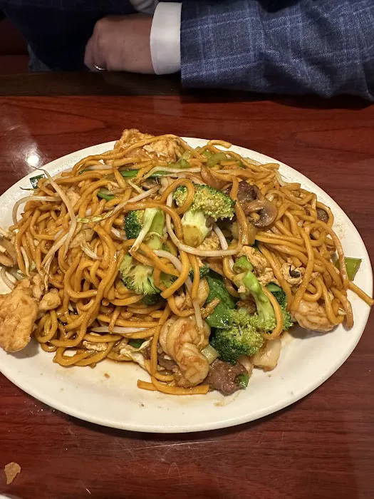 Bamboo Garden Wok 'N' Grill 5