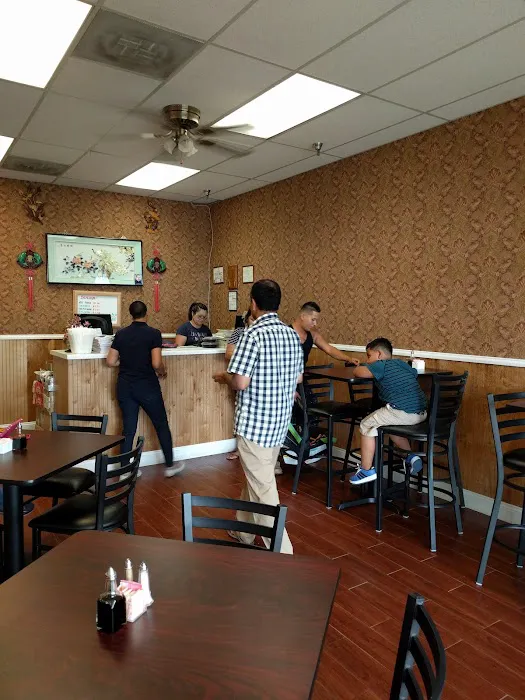Young Chow Cafe Centreville 3