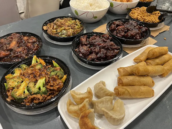 Young Chow Cafe Centreville 9