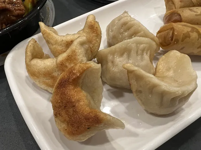 Young Chow Cafe Centreville 8