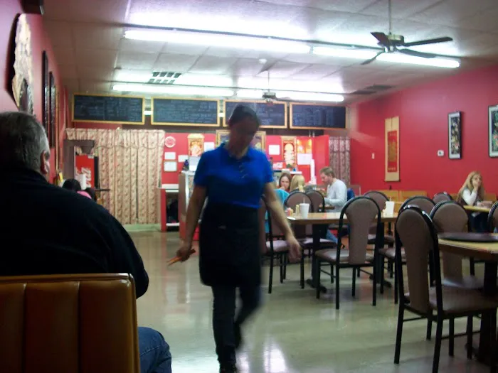 Golden Crown Chinese Restaurant 9