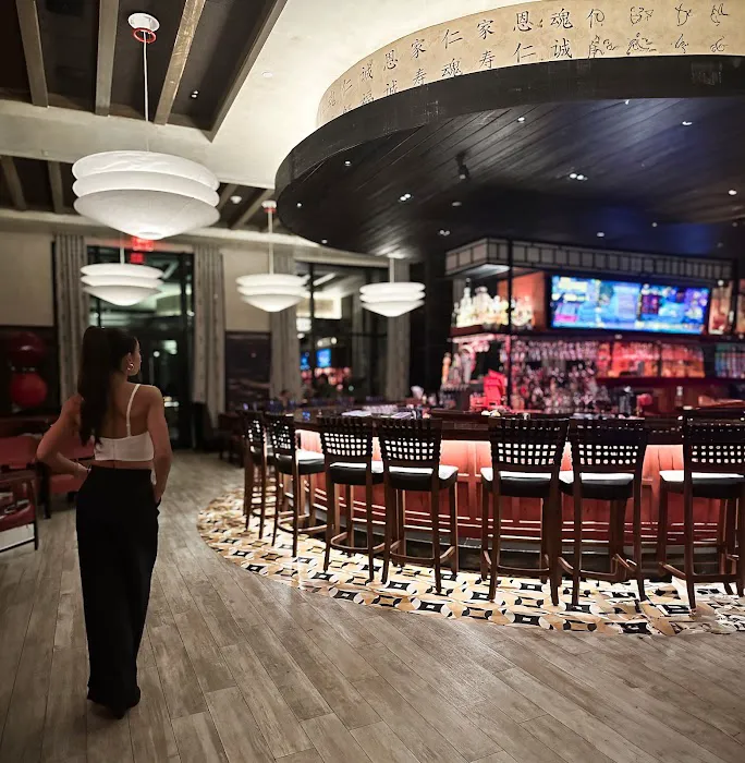 Red Pine Restaurant & Bar 4