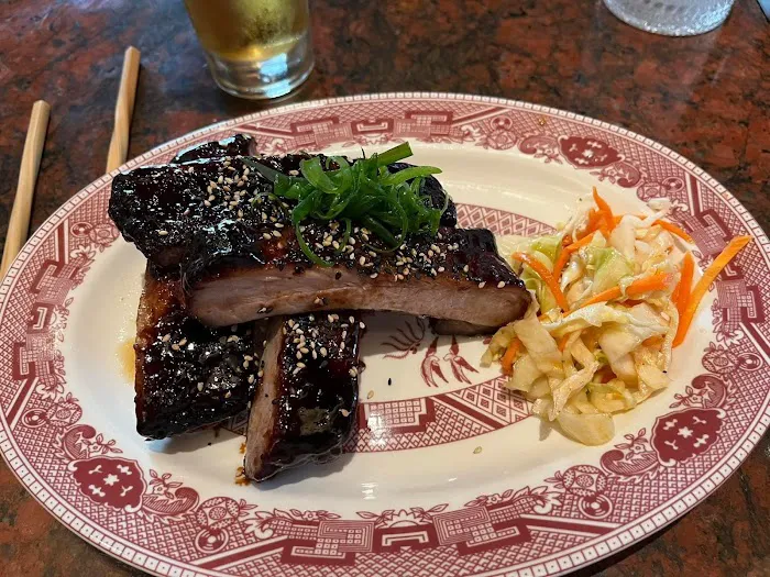 Red Pine Restaurant & Bar 6