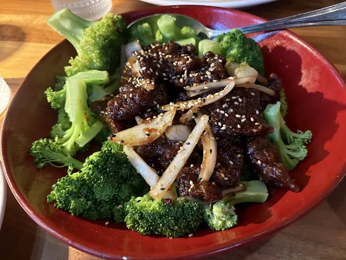 Red Pine Restaurant & Bar 8