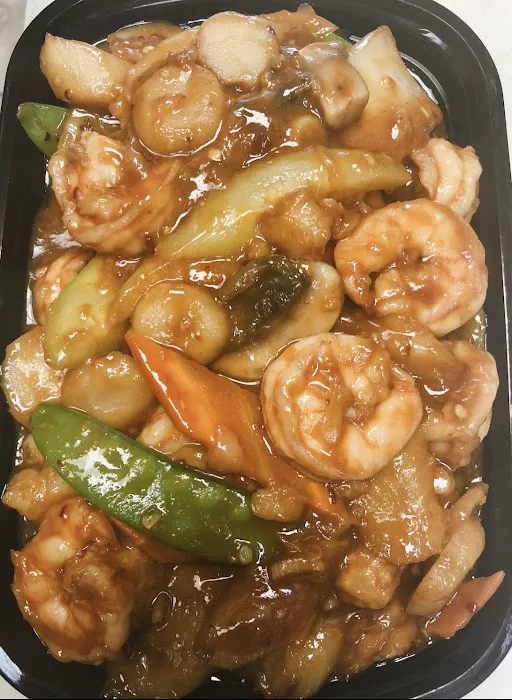 Ming Kitchen 10