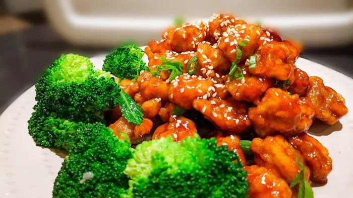 Lucky Wok Asian Cafe 6
