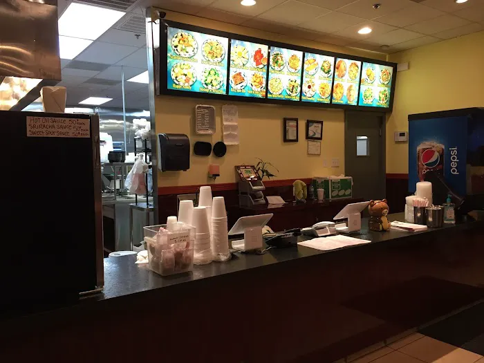 Lucky Wok Asian Cafe 5