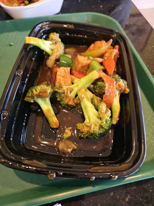 Lucky Wok Asian Cafe 1