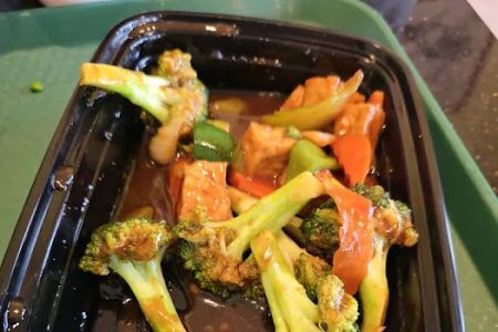 Lucky Wok Asian Cafe