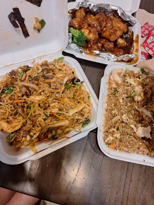 Pappa Chang Asia Bistro 8