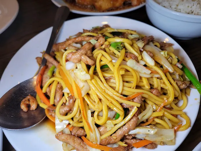 Lieu's Asian Bistro 6