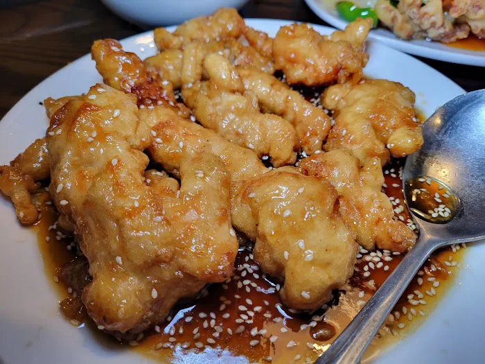 Lieu's Asian Bistro 8