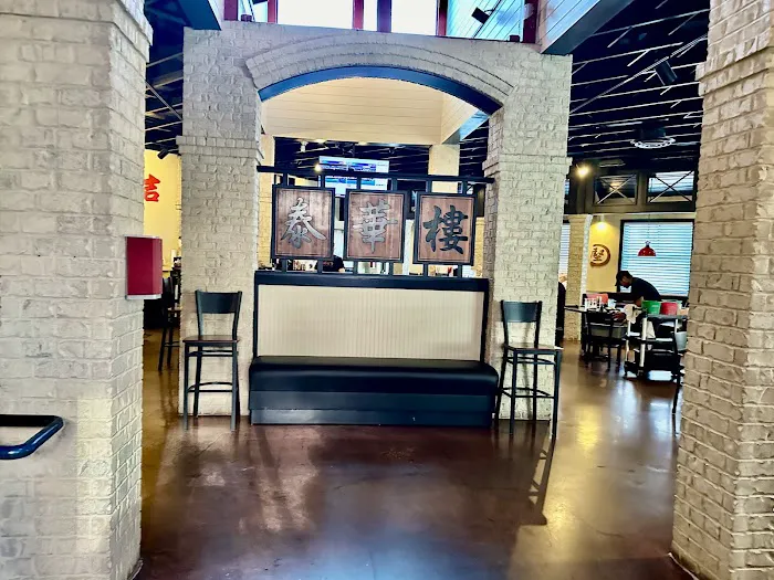 Lieu's Asian Bistro 3
