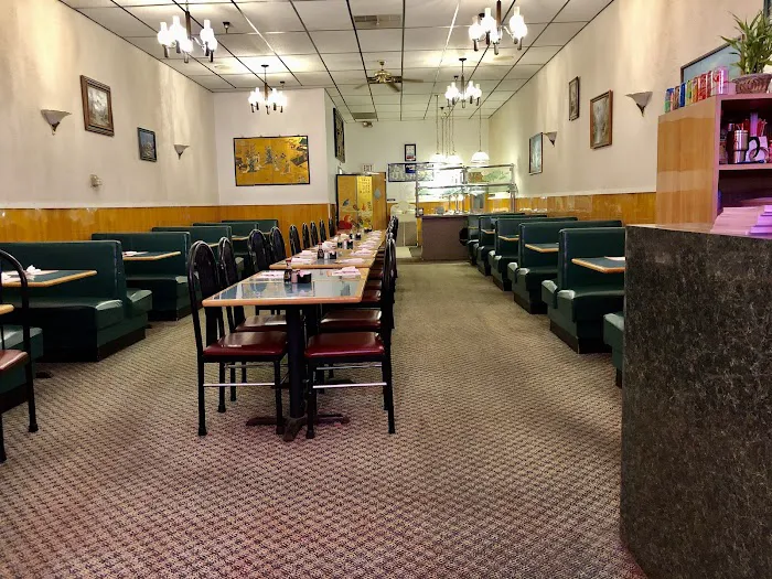 Golden Wok Chinese Restaurant 7