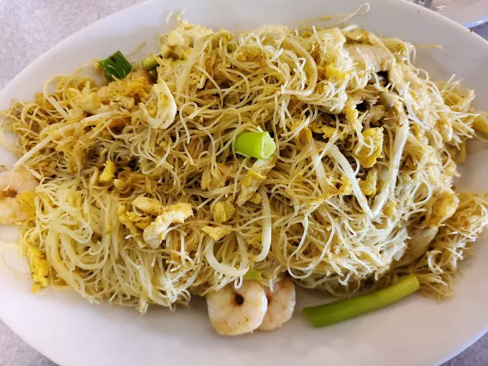 Lulu's Rice & Noodles 2