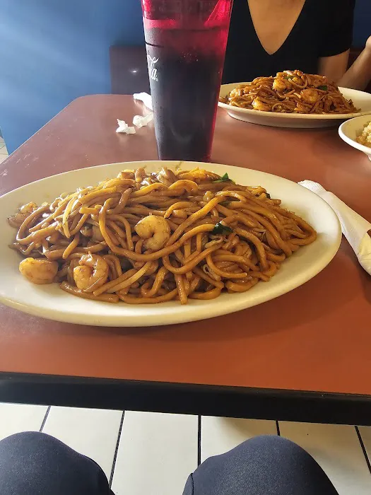 Lulu's Rice & Noodles 6