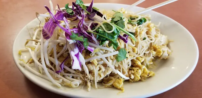 Lulu's Rice & Noodles 9