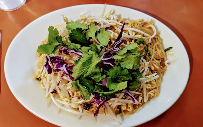 Lulu's Rice & Noodles 10