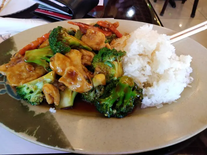 Chan's Asian Wok 8