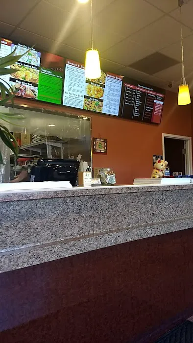 Golden Chef Chinese Restaurant 8